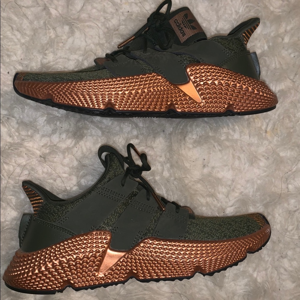 Adidas running shoes size 7.5